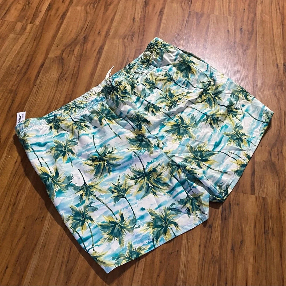 Old Navy Men's Printed Scenic Palms Swim Trunks Size XXXXL (New)